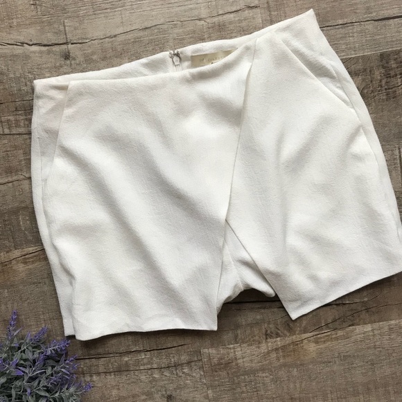 Dance & Marvel Dresses & Skirts - Dance & Marvel White Crisscross Shorts